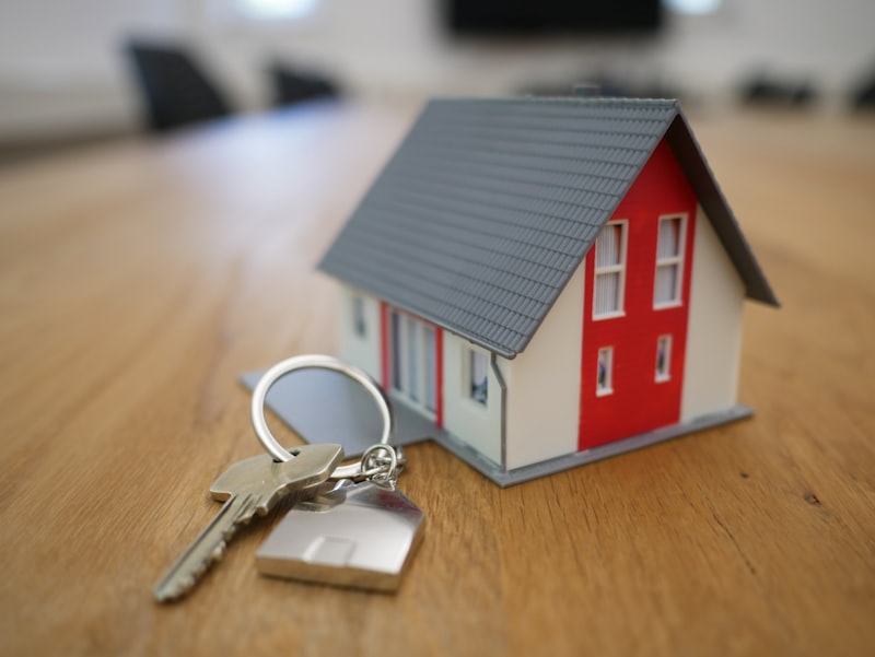 Real estate agent using an online signature generator to close a deal.